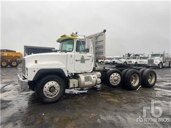 Mack RD688S