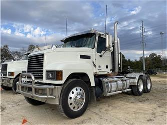 Mack PI64T