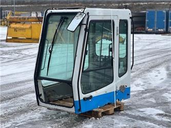  KABINA LIEBHERR SERIA B