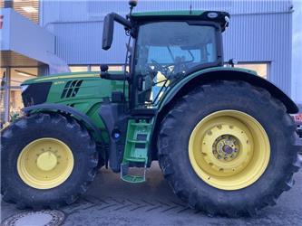 John Deere 6215 R