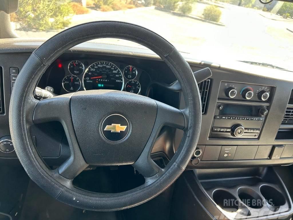 Chevrolet Express G 3500 Pick-upy / Pojazdy z otwieranymi burtami