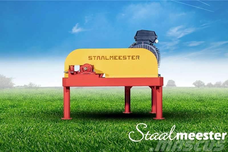  Staalmeester Electric PTO Tractor Inne