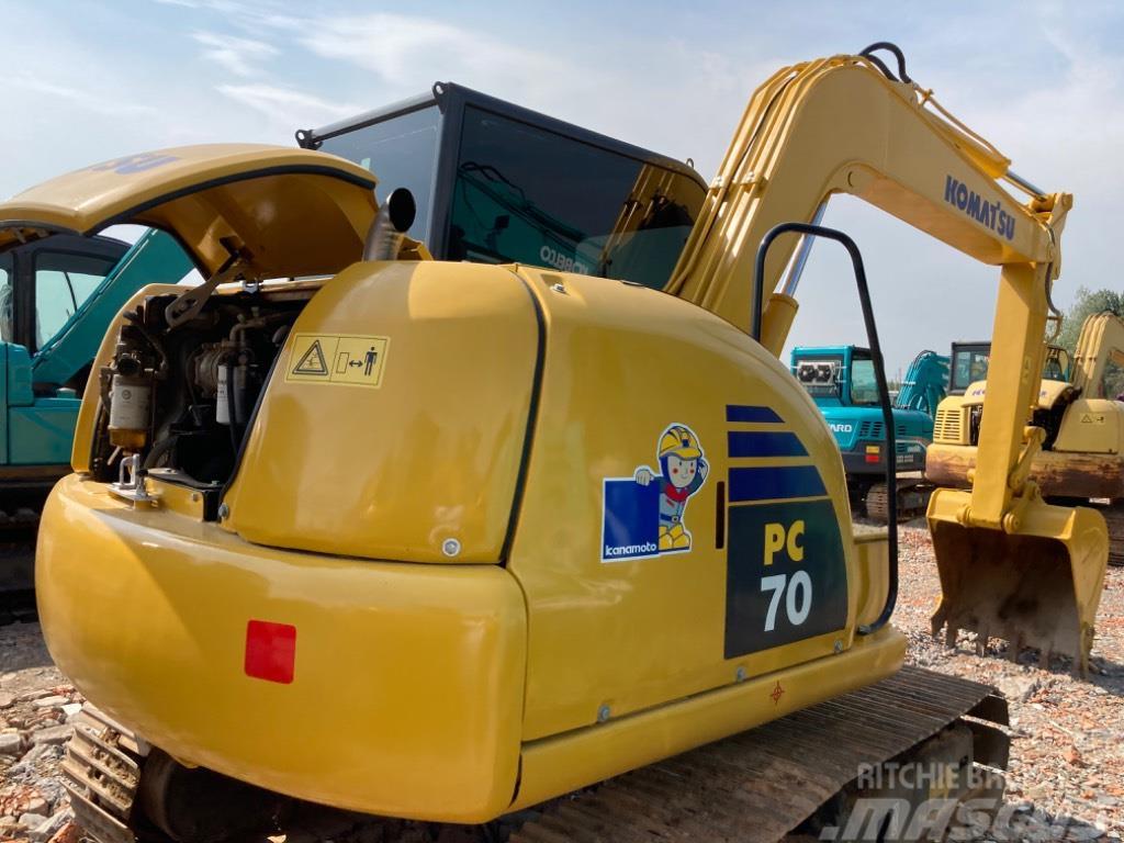 Komatsu PC70-8 Crawler excavators