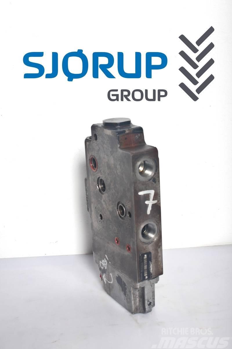 Deutz-Fahr Agrotron 6180 TTV Remote control valve Hydraulika