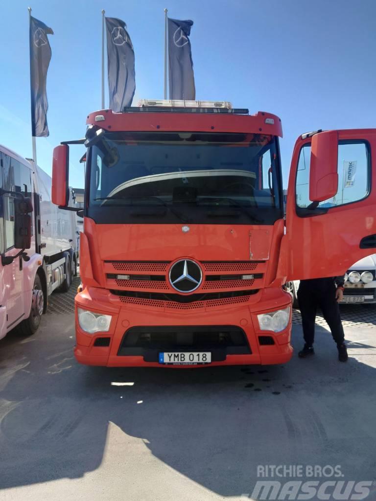 Mercedes-Benz Antos 2832 Kranbil Ciężarówki typu Platforma / Skrzynia