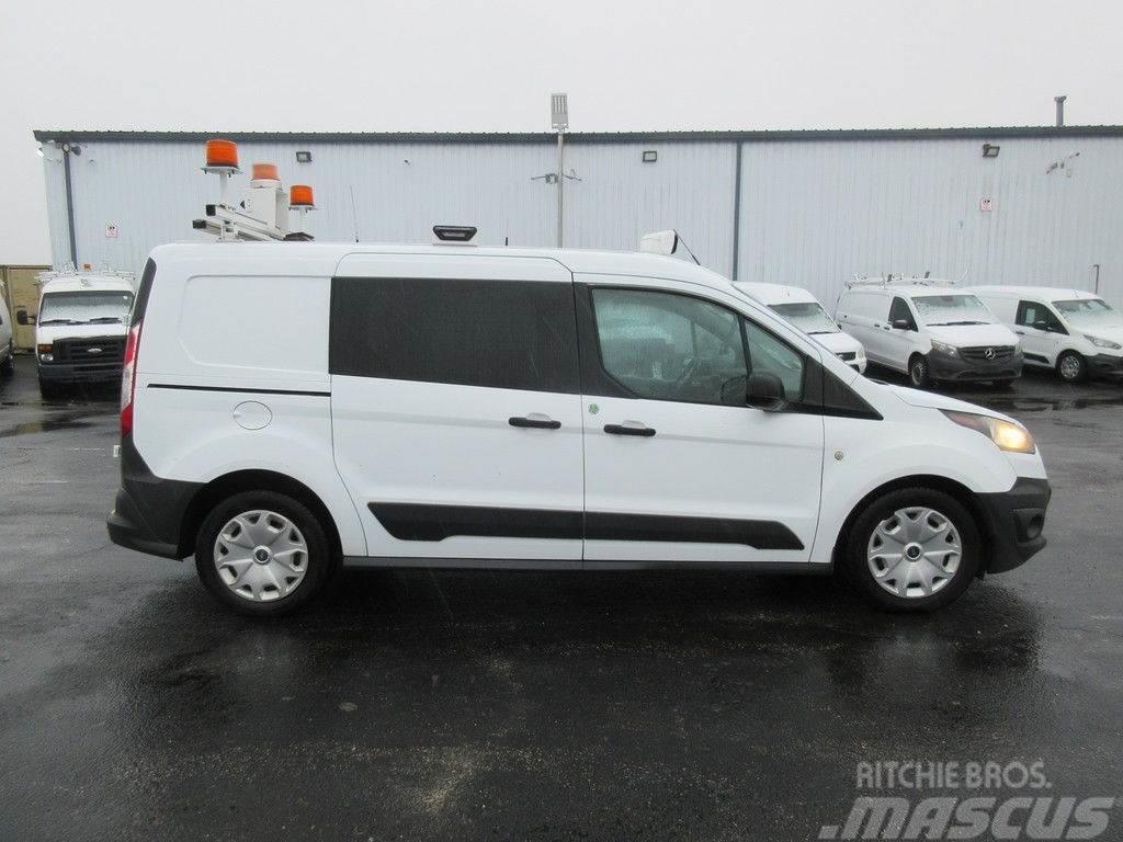 Ford Transit Connect Busy / Vany