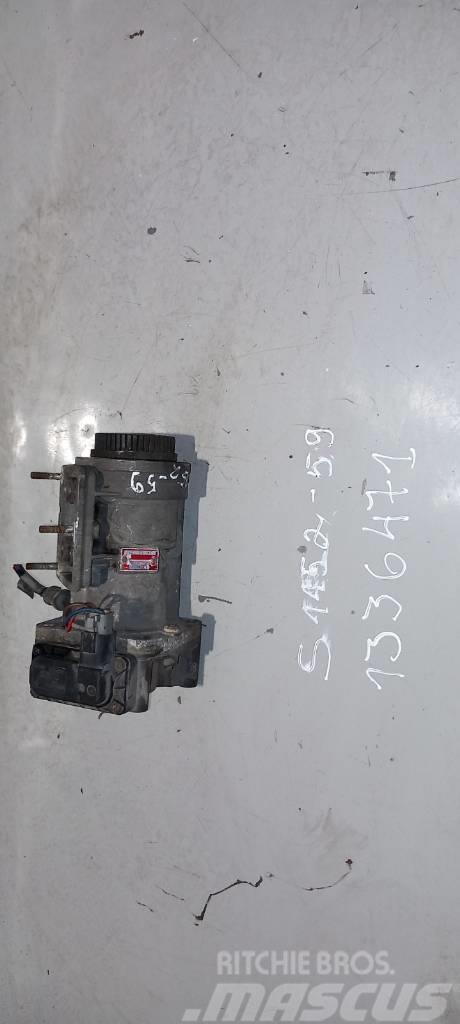 Scania R144.530 main brake valve 1336471 Hamulce