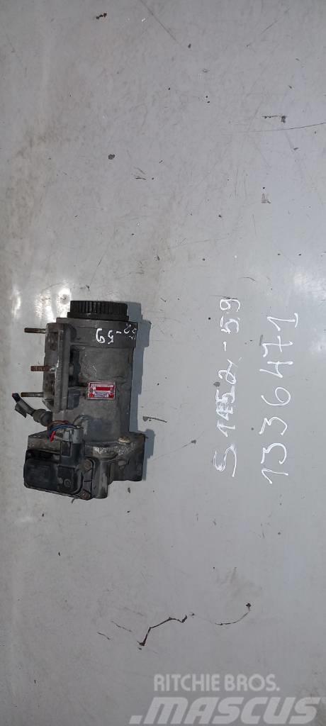 Scania R144.530 main brake valve 1336471 Hamulce