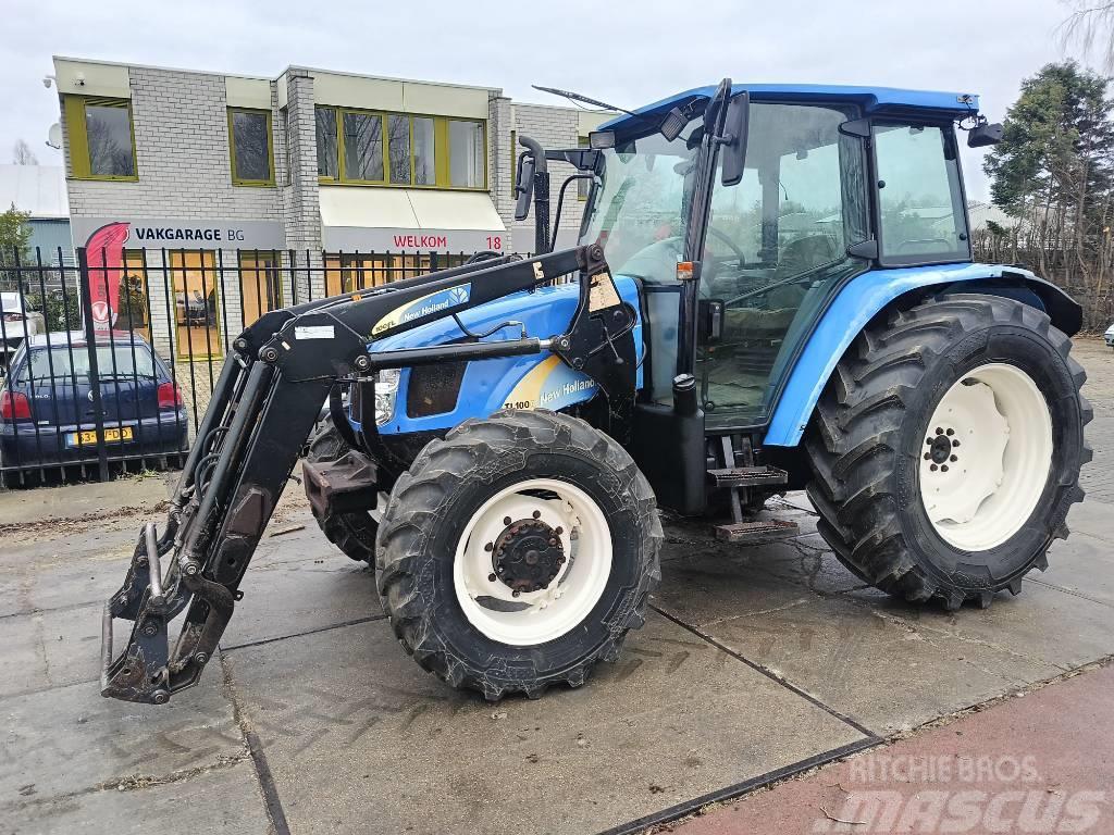 New Holland TL 100 A trekker tractor met front lader boom voor Ciągniki rolnicze