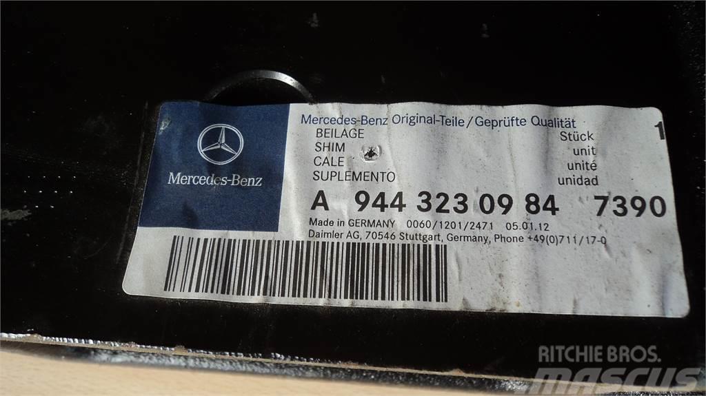 Mercedes-Benz SUPLEMENTO MB A9443230984/7390 Osprzęt samochodowy