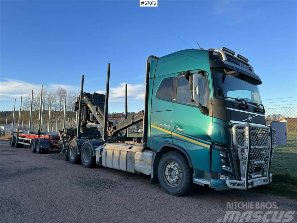 Volvo FH16 Timber truck with trailer and crane Samochody do przewozu drewna