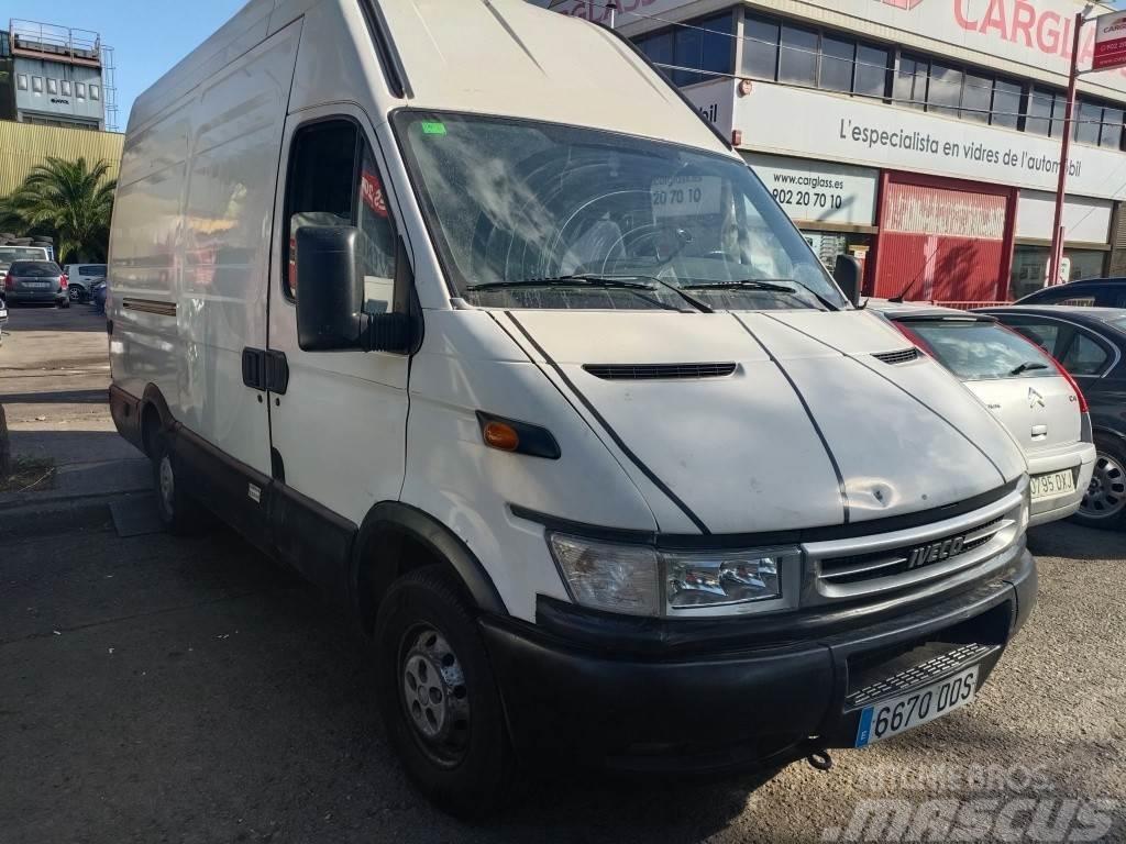 Iveco Daily Ch.Cb. 35 S12 3000mm RS Busy / Vany