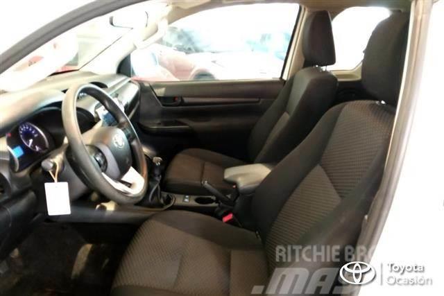 Toyota Hilux 2.5D-4D Cabina Doble GX 4x4 Busy / Vany