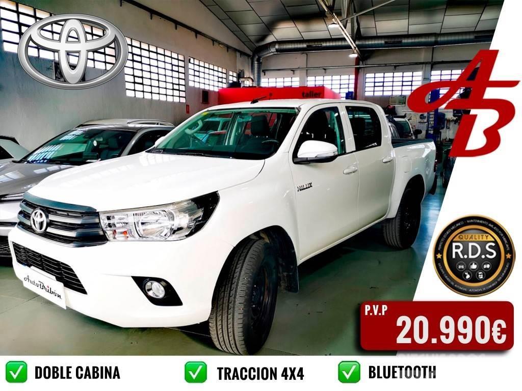 Toyota Hilux Cabina Extra GX Busy / Vany