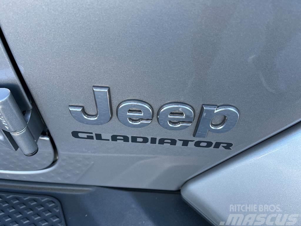 Jeep Gladiator Overland Samochody osobowe