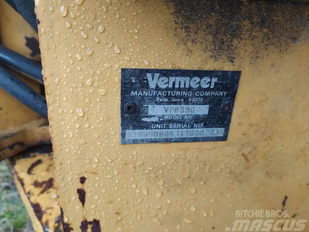 Vermeer koparka,  Backhoe B930 Koparki łańcuchowe