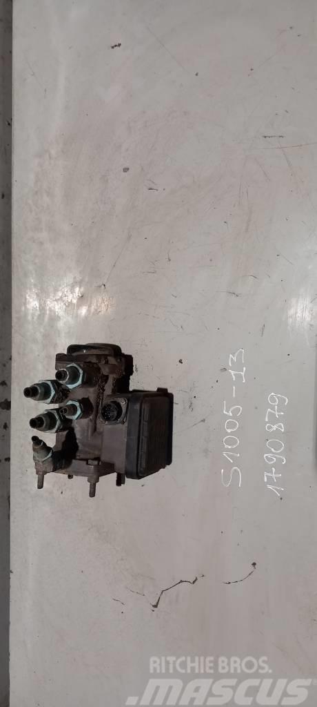 Scania R440 EBS valve 1790879 Przekładnie i skrzynie biegów
