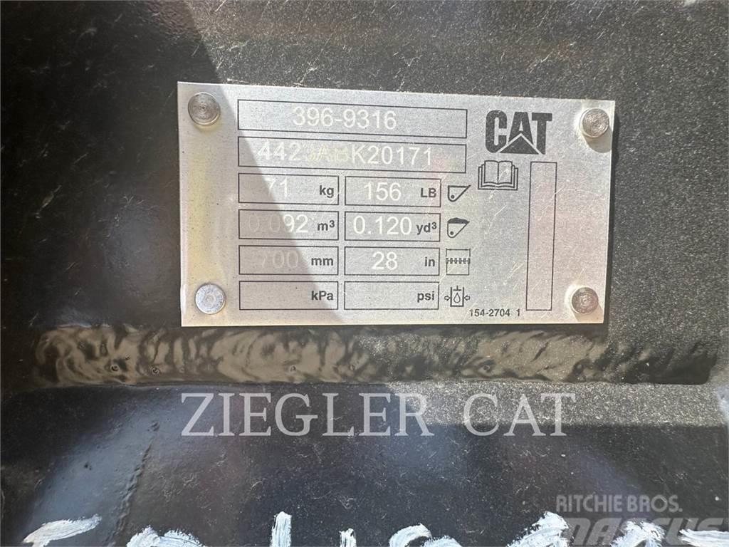 CAT 28 GP BUCKET Łyżki do ładowarek