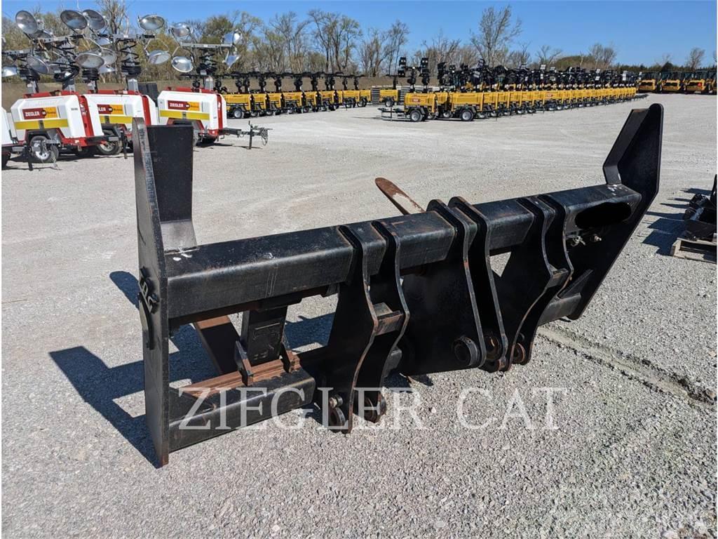  US MFGRS 953 TRACK TYPE LOADER FORK PIN ON 72 Widły