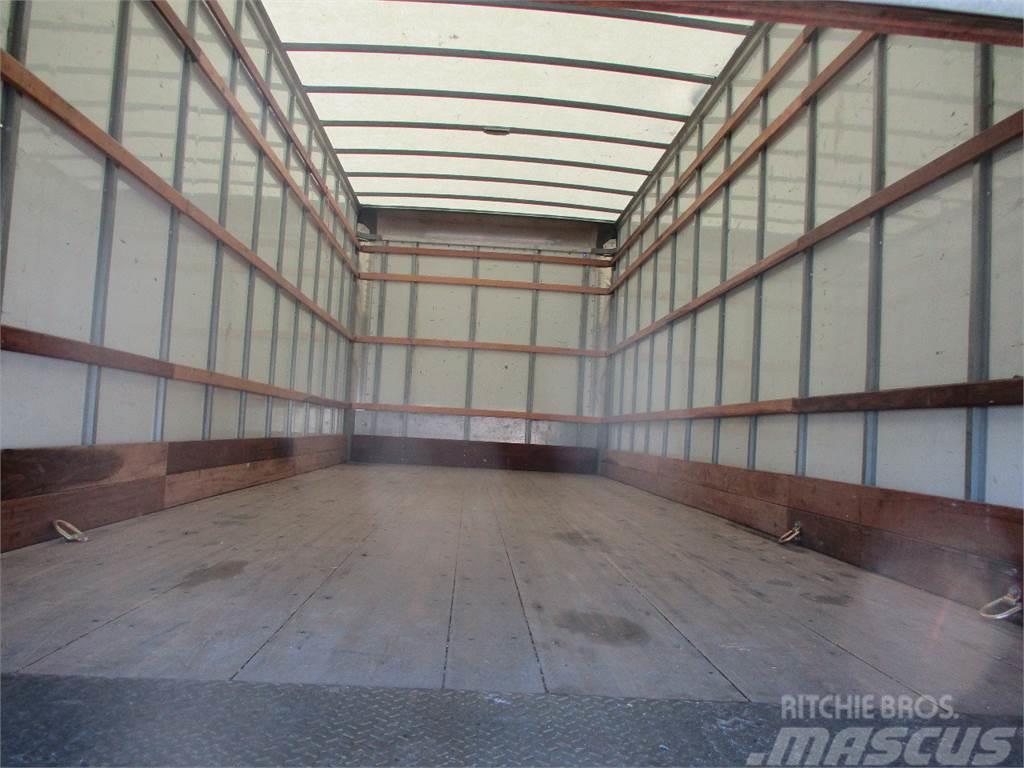 International 4300 Samochody ciężarowe ze skrzynią zamkniętą