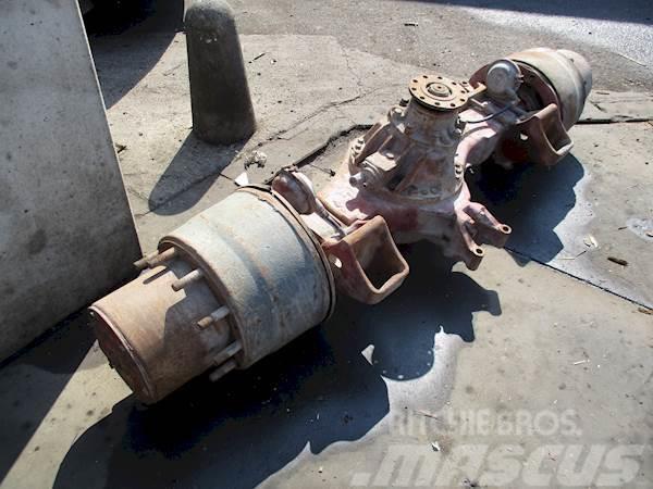 Iveco 2ND AXLE FROM TANDEMSET Mosty, wały i osie
