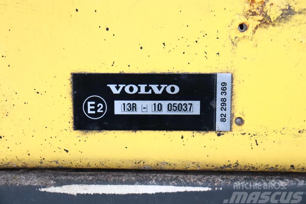 Volvo FL240 4x2 Samochody ciężarowe ze skrzynią zamkniętą