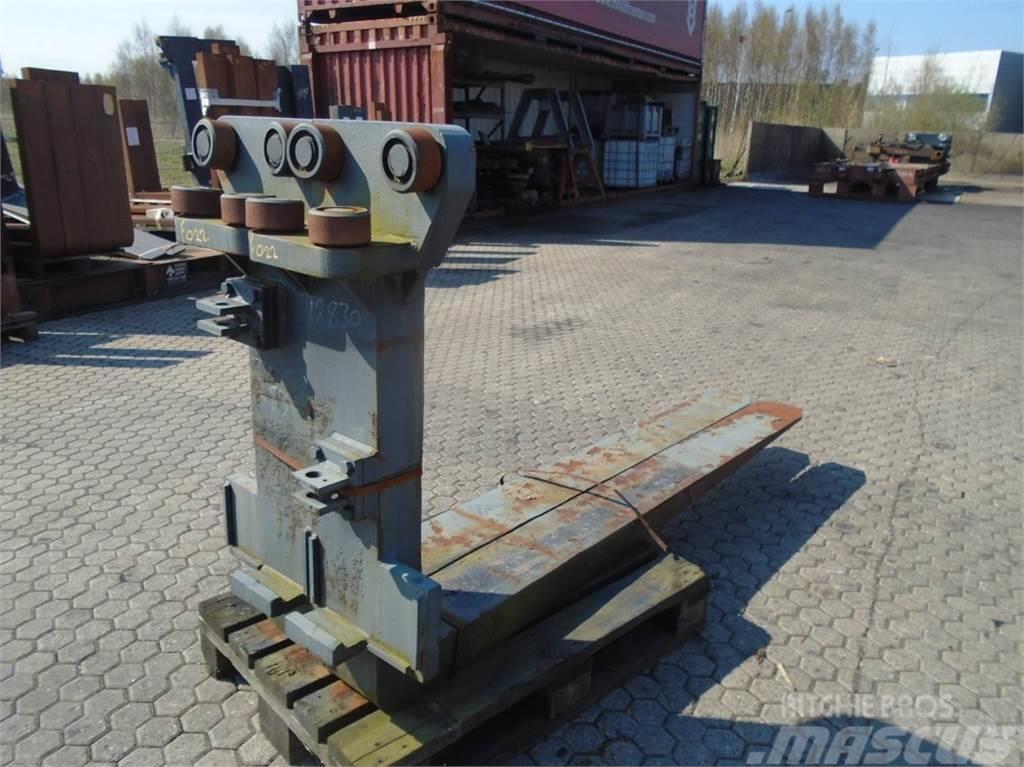  FORK Fitted with Rolls, Kissing 28.000kg@1200mm // Widły