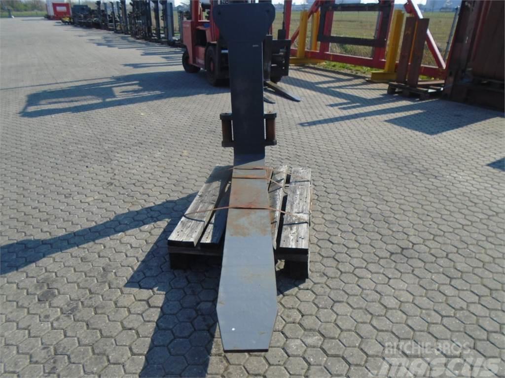  FORK Fitted with Rolls14000kg@1200mm // 2000x250x8 Widły