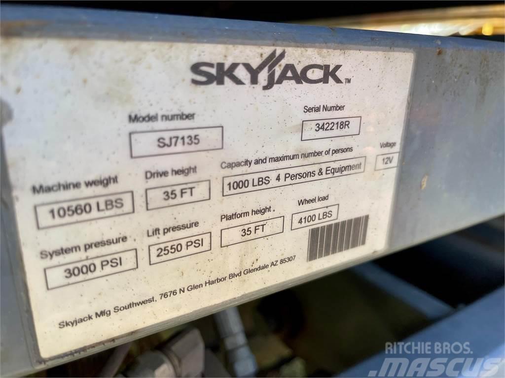 SkyJack SJ7135RT Podnośniki nożycowe