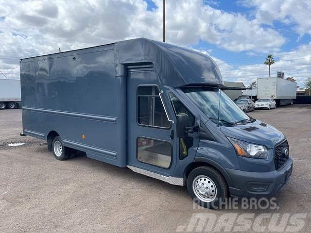 Ford Transit 350HD Busy / Vany