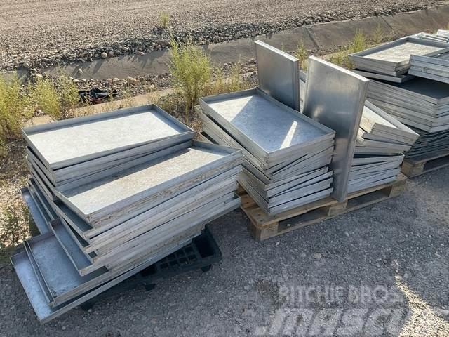  Quantity of Aluminum Trays Pozostały sprzęt budowlany