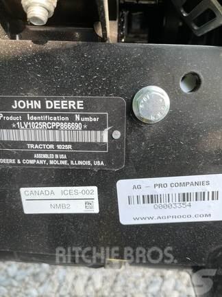 John Deere 1025R Mikrociągniki