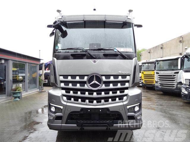 Mercedes-Benz Arocs 3342 LS 6X4 neuwertig/ unbenutzt Tractor Units