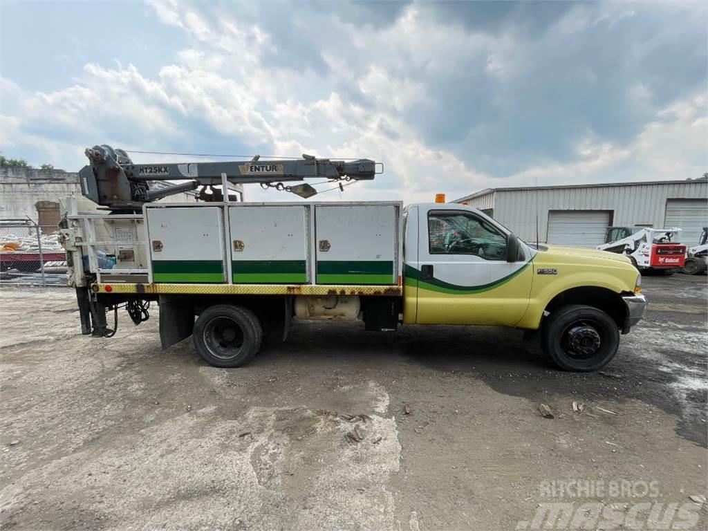 Ford F-550 Service/Crane Truck Samochody ratownicze pomocy drogowej