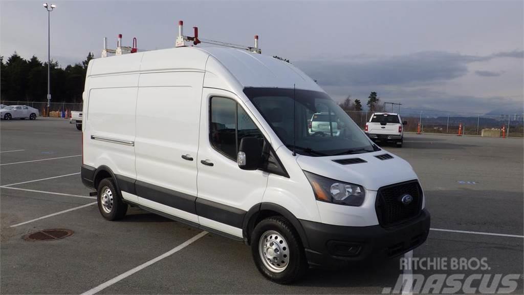 Ford Transit Busy / Vany