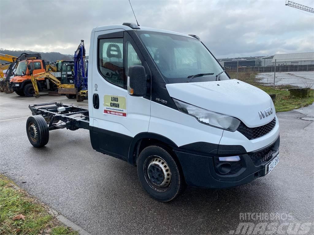 Iveco Daily 35S13 RECHTSLENKER Chassis and suspension