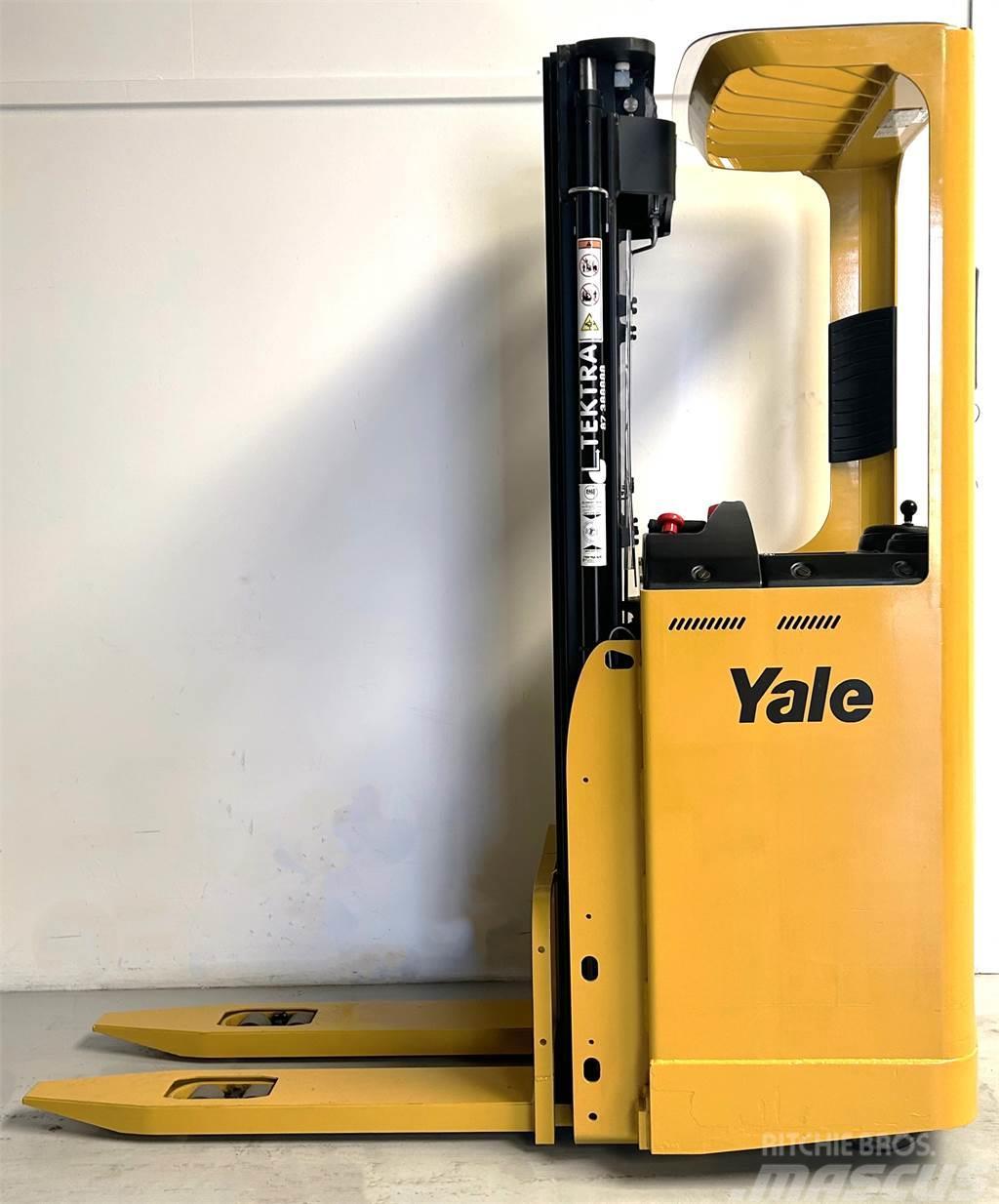 Yale SMS15S Samojezdne maszyny do załadunku
