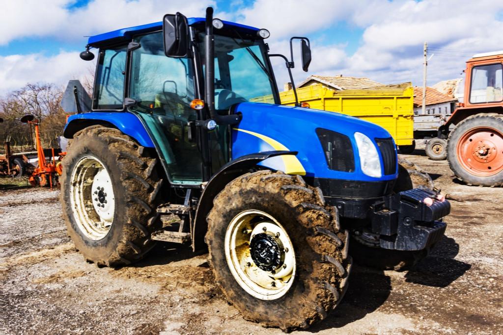 Przegląd najpopularniejszych modeli traktorów New Holland na europejskim rynku wtórnym
