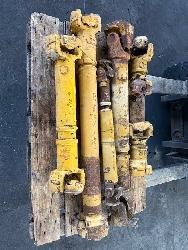 Bell B 40 C KOMPLET WAŁÓW KARDANA