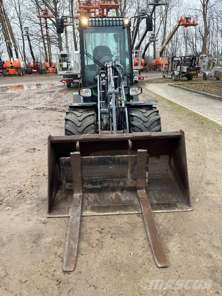 GiANT G 2700 X-tra HD + Ładowarki burtowe