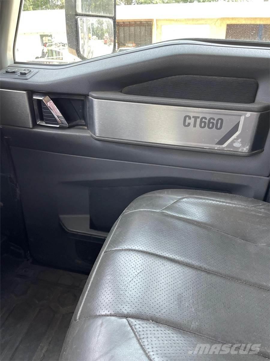 CAT CT660S Ciągniki siodłowe