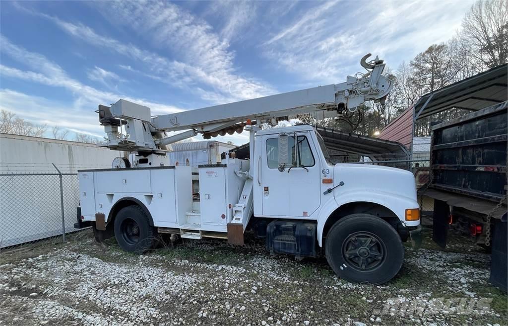 International 4900 Pittman Pole Cat Digger Derrick Samochody ratownicze pomocy drogowej