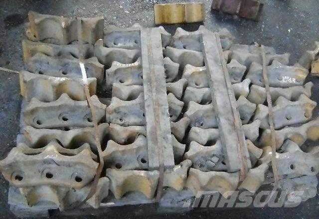 Komatsu D65 Spycharki gąsienicowe