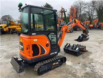 Doosan DX 19 WITH ENGCON TILTROTATING HITCH