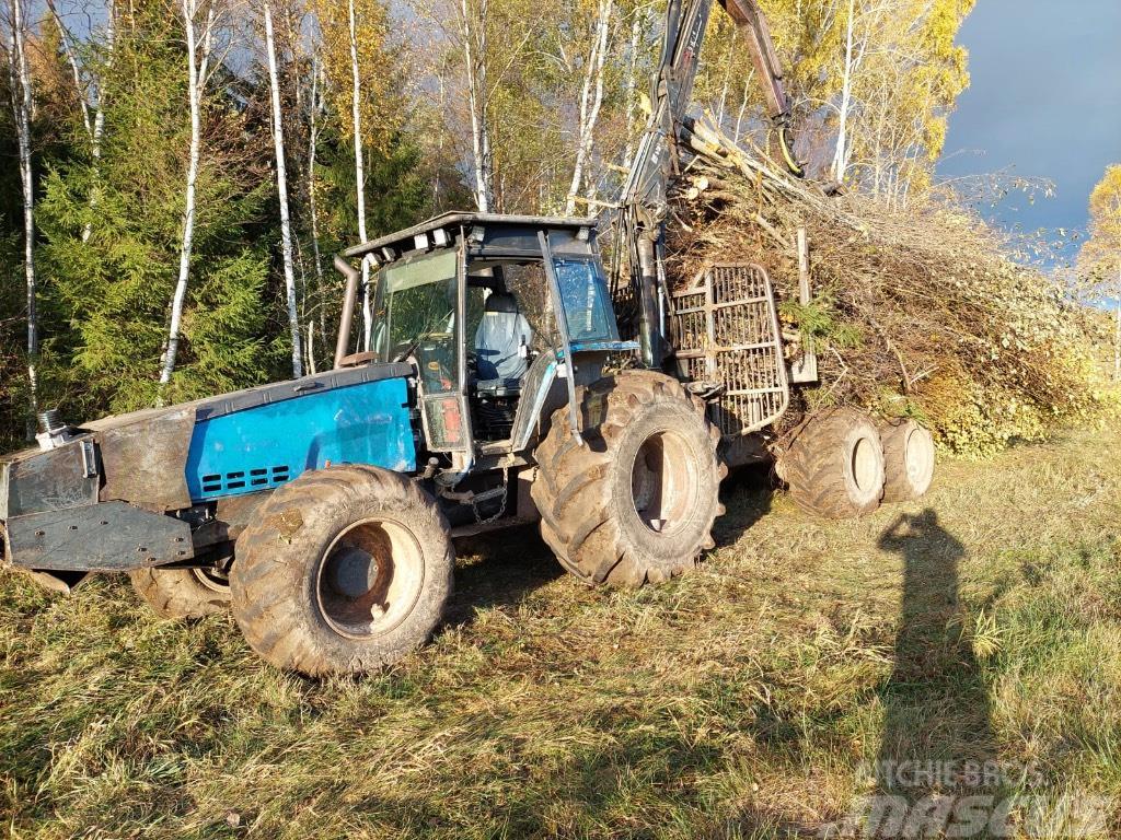 Valtra 8400 Traktory leśne