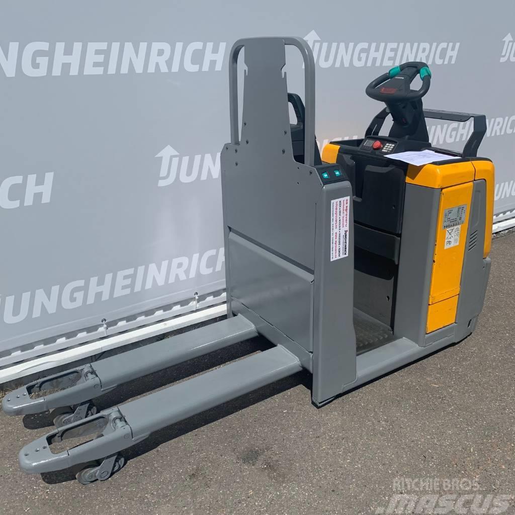 Jungheinrich ECE 220 Wózki kompletacyjne nisko unoszące
