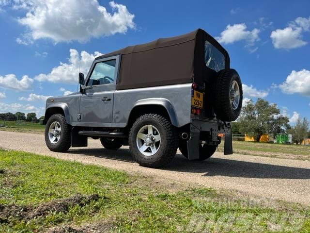 Land Rover Defender Iconic Edition 2017 only 8888 km Samochody osobowe