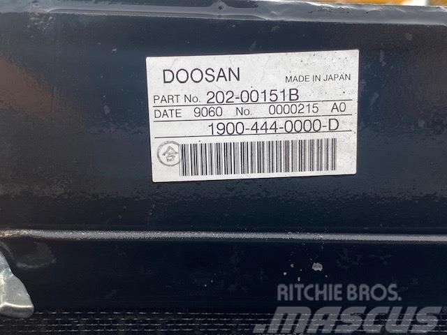 Doosan DX420, DX480, DX520 CHŁODNICA Chłodnice