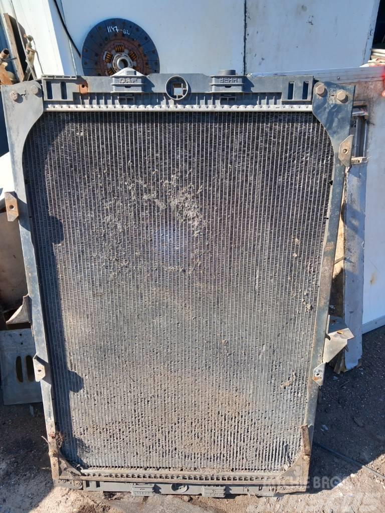 DAF XF95.430 radiator 1617340 Chłodnice