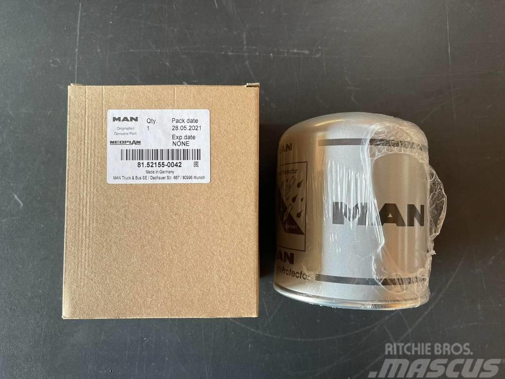 MAN AIR DRYER CARTRIDGE WITH OIL TRAP 81.52155-0042 Chłodnice